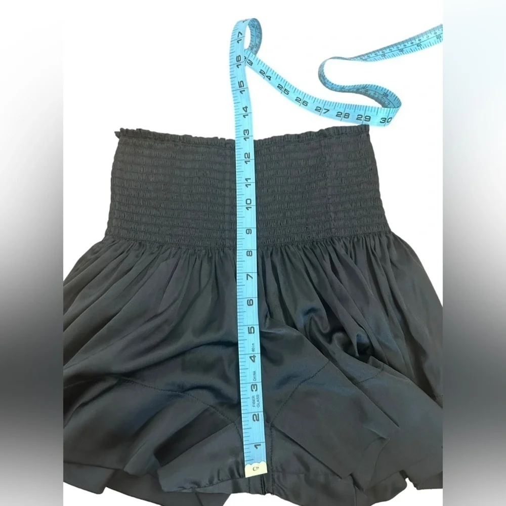 Natural Life Black Smocked Waist Daisy High Waist Silky Shorts Women’s Sz Small
